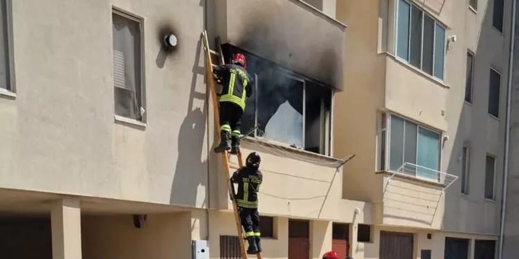 Esplosione in una casa del Brindisino, grave un anziano e 4 bimbi intossicati