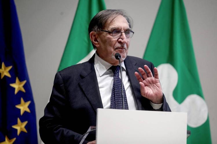 Una rosa di dieci nomi da sondare entro luglio. Primarie, La Russa apre