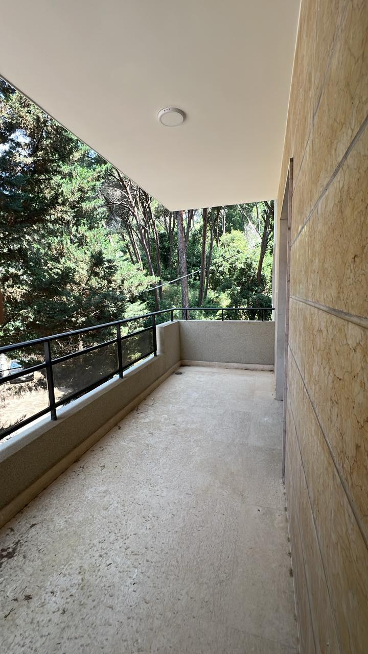 For Sale: Apartment in Ain Saadeh
