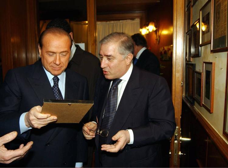 Il grande spreco. L'inchiesta fiume sul Cav e Dell'Utri: 20 milioni buttati