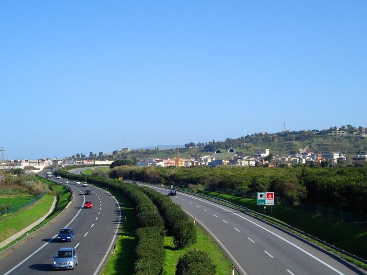 Autostrade siciliane, il Mit: «Per “Messina-Catania” e “Messina Palermo” servono 5,5 miliardi per l’adeguamento»