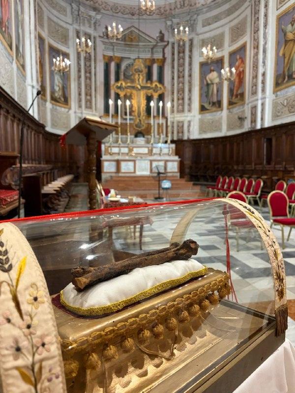 VIVA IL BEATO AGOSTINO NOVELLO Invitiamo tutti i cittadini a rendere omaggio alla reliquia del Santo e a prendere parte...