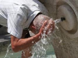 Caldo estremo e anziani a rischio: i quattro segnali di allarme da non sottovalutare