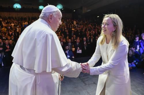 G7, Meloni: "Il Papa parteciperà alla sessione sull'intelligenza artificiale"