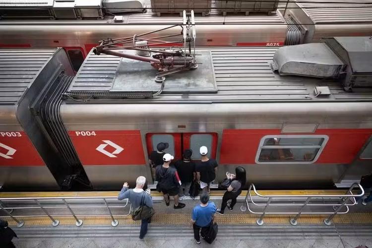 Ferroviários anunciam fim da greve nas linhas 11, 12 e 13 da CPTM