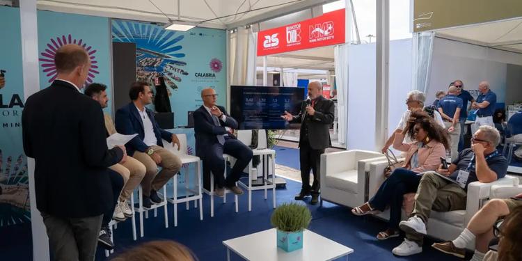 Al Salone Nautico di Genova la Regione Calabria rilancia la sfida del mare: focus su portualità turistica e valorizzazione dei territori
