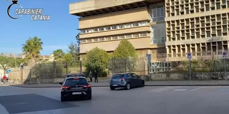 Bomba Molotov fatta esplodere a Palagonia, due arresti