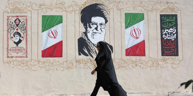 Escalation Iran-Usa, settima notte di raid incrociati: Teheran sospende il memorandum. Lo Stretto di Hormuz resta chiuso