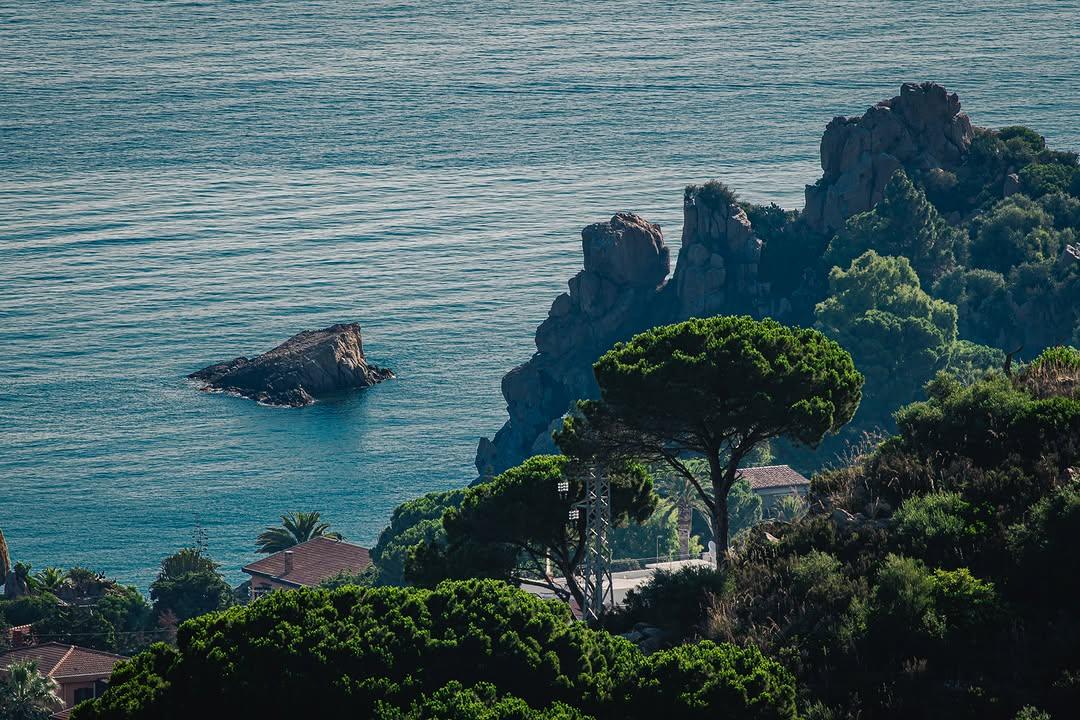 Uno scatto che racconta la natura di Cefalù, nella sua forma più autentica. #visitcefalu