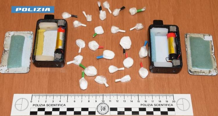 Melissano, nasconde cocaina in sigarette elettroniche: arrestato