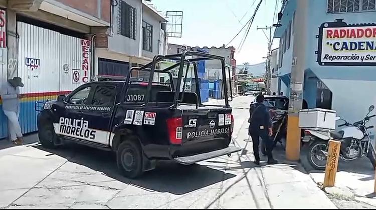 Hallan cadáver dentro de un tambo en calles de Tejalpa; movilización en Jiutepec