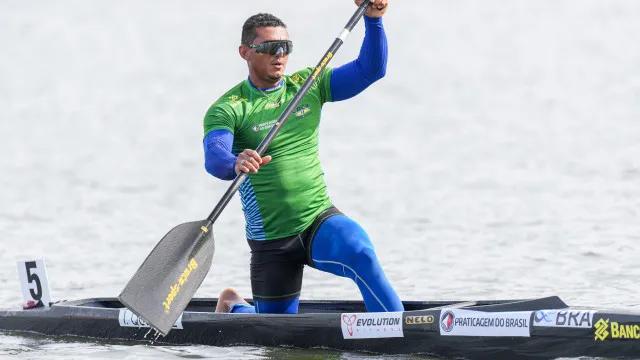 Isaquias Queiroz conquista o ouro no C1 500m no Mundial de Canoagem