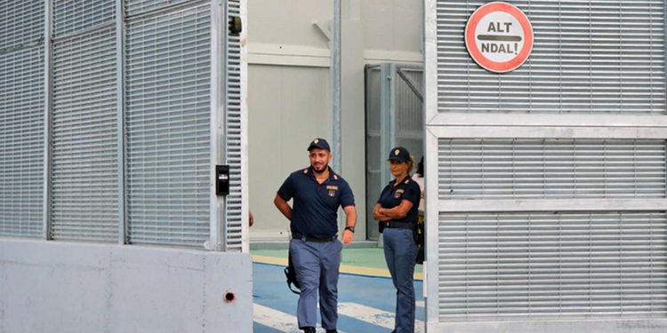 Migranti, nuovo Cpr nella regione Calabria? La prospettiva raccoglie i primi “no”