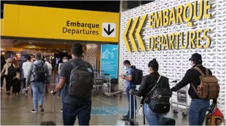 Avião da Ibéria faz pouso de emergência em Guarulhos por conta de emergência médica