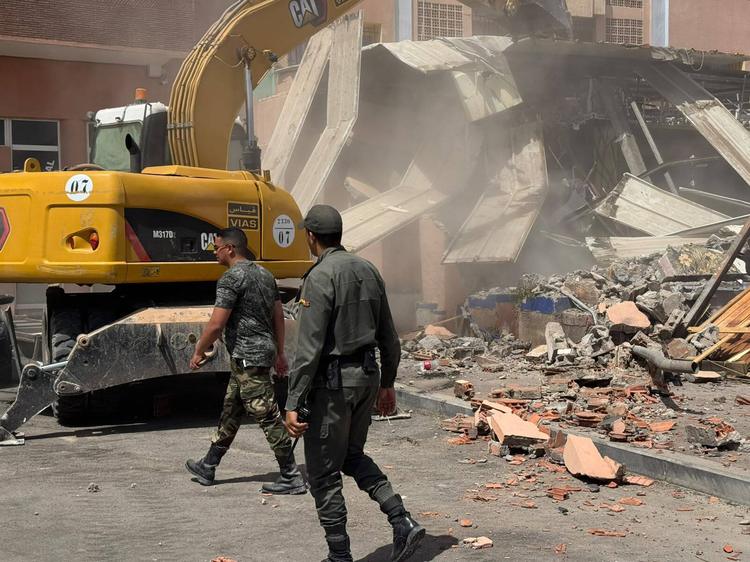 أخيرا.. سلطات مراكش تباشر عملية هدم المحلات المحتلة للملك العام بشار اسفي