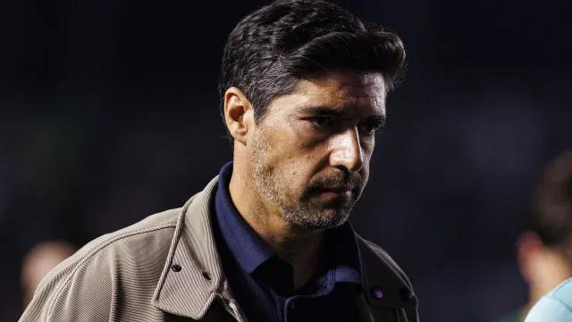 Palmeiras complica disputa pelo título; Abel se irrita: "Inacreditável"
