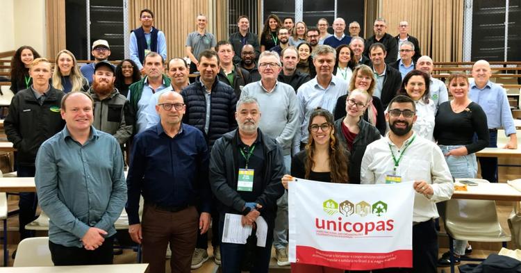 Cooperativismo solidário debate transição energética com 74 cooperativas e 200 mil famílias no RS