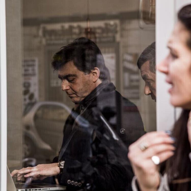 L'ex compagna di Lavitola sentita dai magistrati per 10 ore