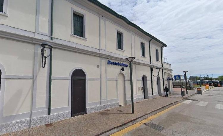 Fanno sesso in stazione, arriva la multa da 10mila euro