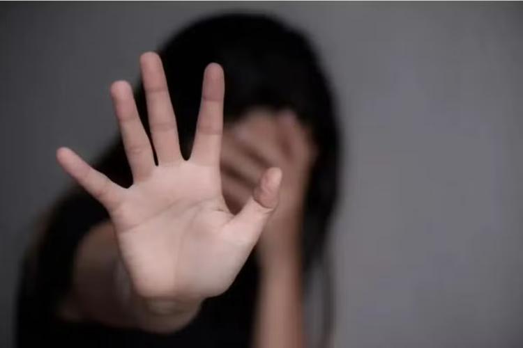 Mecânico é preso por estupro de vulnerável de adolescente de 13 anos; mãe também é detida