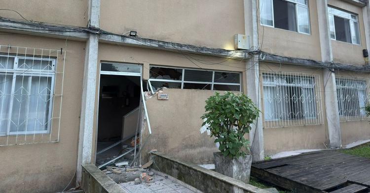 “O aluguel já foi pago e o que a gente faz agora?”, questiona moradora que precisou deixar prédio com risco de desabamento em Itajaí