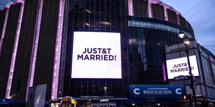 Si accende il Madison Square Garden: Taylor Swift e Travis Kelce si sono sposati a New York