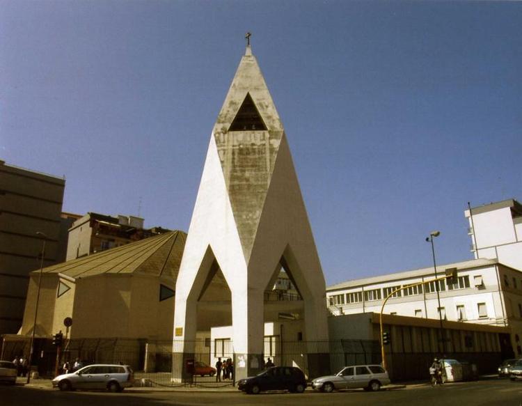 Bari, servono 200mila euro per restaurare la chiesa dei Carmelitani: l’appello