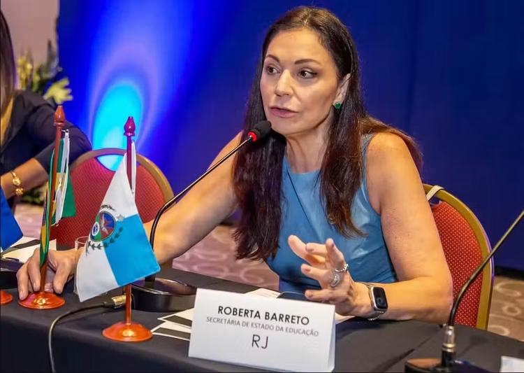 Ex-secretária de Educação é alvo de operação contra fraudes em contratos de obras e serviços em escolas do RJ
