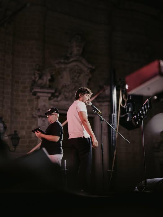 🎶 Pierdavide Carone ha riempito Piazza Giovanni XXIII di musica, parole ed emozioni. Con “Si muove la città” e l’omaggi...