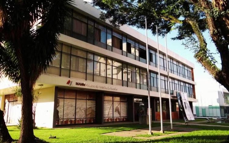 Demissão de terceirizados da UFJF impacta funcionamento do Cine-Theatro Central e de museus