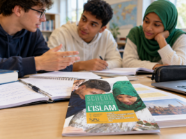 Islam nelle scuole, la Cei smentisce: le schede sono fonti per gli editori dei libri di religione cattolica