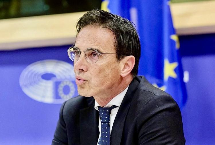 Taranto, M5S in attesa di Conte. E poi appuntamento con Nova