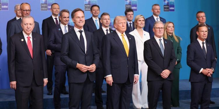 Trump al Consiglio Atlantico: “Colpito dai leader, ho sentito amore nella stanza”. La Nato rilancia su Europa e difesa missilistica