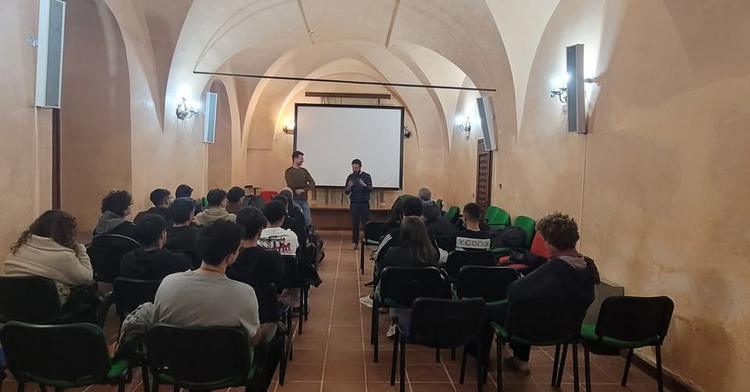🌲🌲🦉🚪🎓🦌🦌🌲 Anche quest’anno il Comune di Petralia Sottana  ha generosamente ospitato gli studenti dei corsi di Lau...