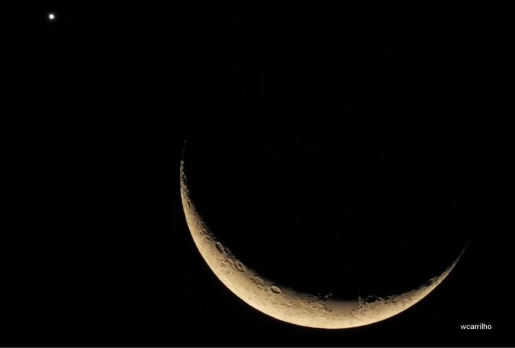 Lua crescente e Vênus aparecem lado a lado no céu de Campo Grande e encantam observadores