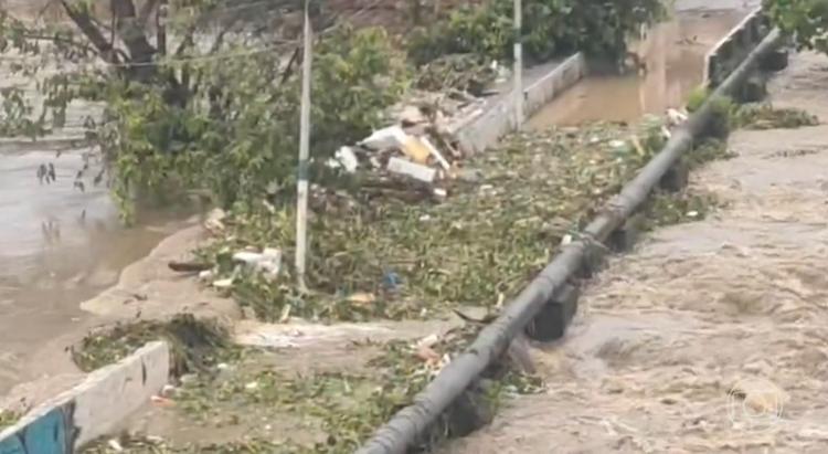 Mortes por soterramento e inundação são registradas após fortes chuvas no Grande Recife