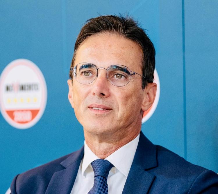 Mario Turco (M5S): “Taranto ha diritto ai voli civili”