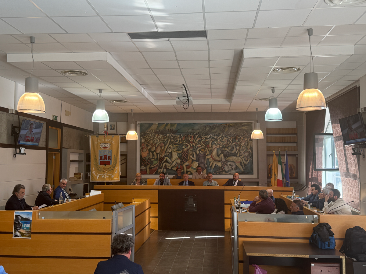 Rimpasto ad Agropoli: Mutalipassi epura i dissidenti e blinda la maggioranza