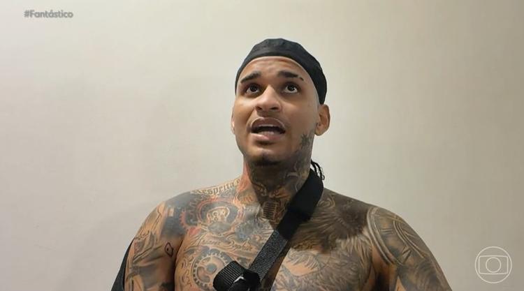 'Parecia um murro nas minhas costas', diz cantor Anderson Neiff após van ser alvo de tiros em SP; artista falou com exclusividade ao Fantástico