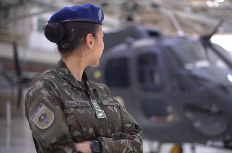 Por que o Exército diz ‘a general’ e não ‘generala’? Entenda debate sobre feminino das patentes