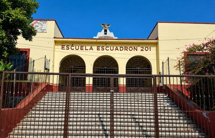 Congreso de Morelos declara Benemérita a la histórica primaria Escuadrón 201