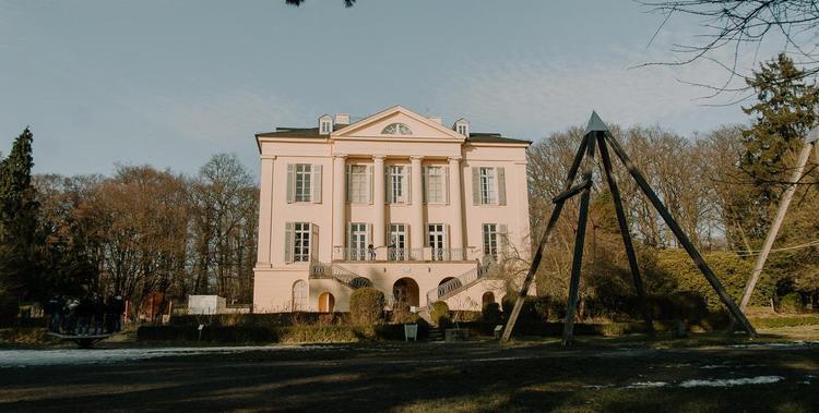 Schloss Freudenberg von außen