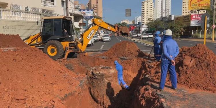 Desvio no tráfego: trecho da Avenida Nações Unidas em Bauru é interditado para obras em rede de esgoto