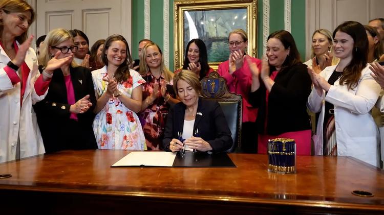 Massachusetts aprova lei que permite aborto até o fim da gestação