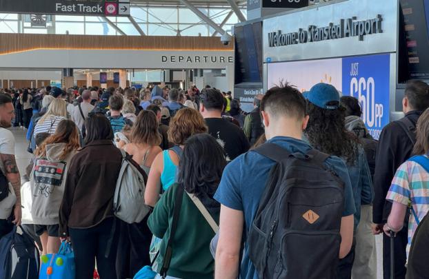 قطاع الطيران الأوروبي يواجه ضبابية متزايدة مع استمرار الاضطرابات