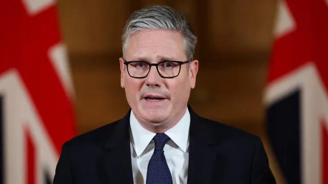 Primeiro-ministro do Reino Unido, Keir Starmer anuncia demissão