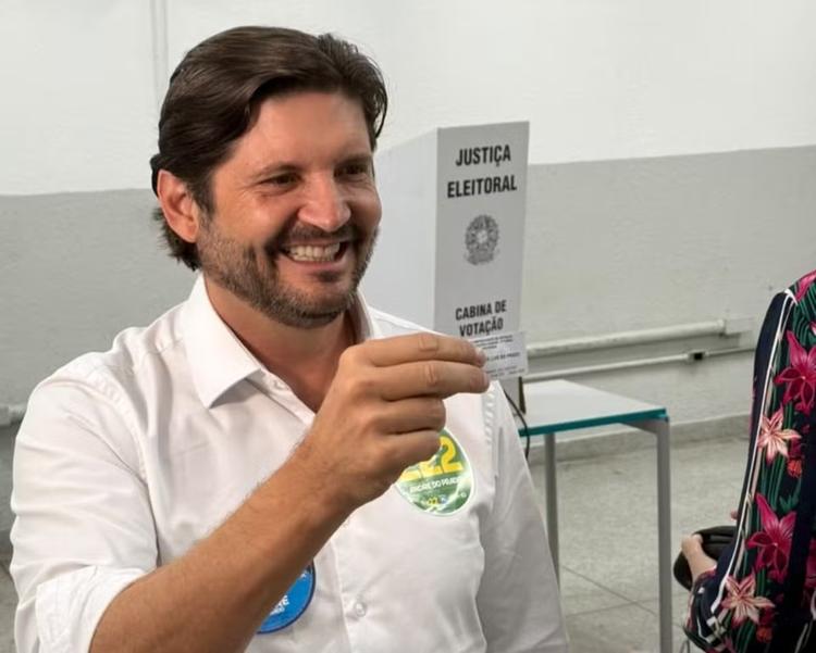 André do Prado é eleito senador por SP após campanha apoiada por Tarcísio e Flávio Bolsonaro