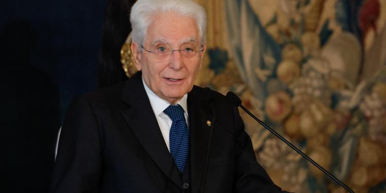 Lo sfogo di Mattarella: «Il malessere dei giovani è una priorità». E sui magnati dell’IA: «Pretese inaccettabili»