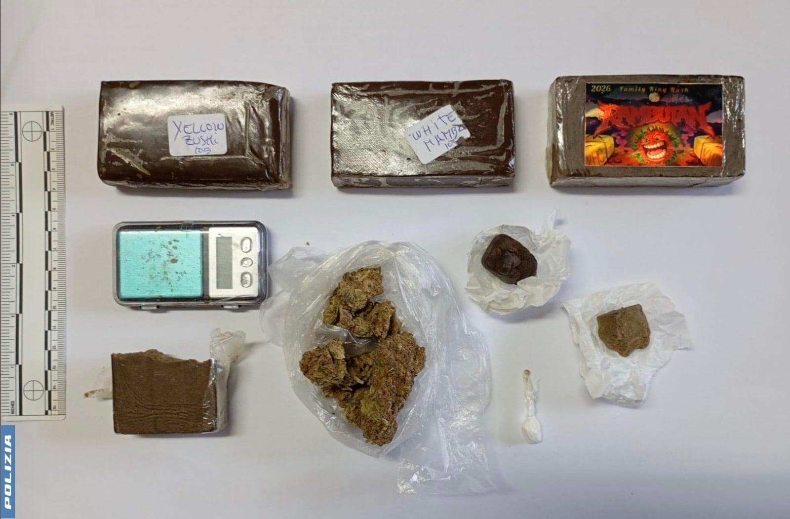 Battipaglia, arrestato ventenne per spaccio: sequestrati oltre 350 grammi di droga