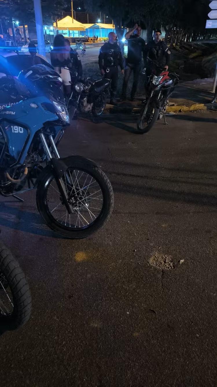 Operação Roda Presa apreende oito motos e drogas em Itaperuna